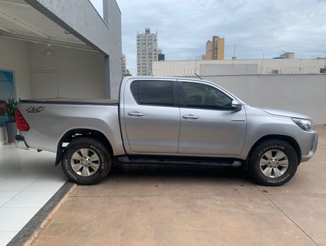 Toyota Hilux CD SRV 4x4 2.8 TDI Diesel Aut.