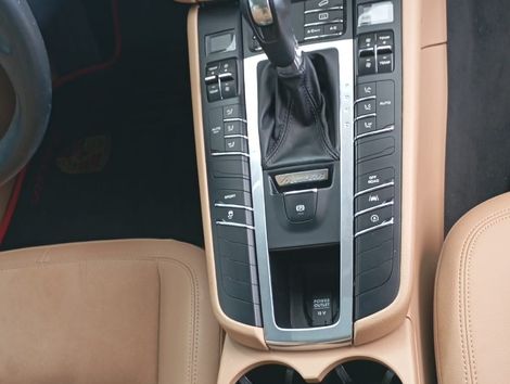 Porsche Macan 2.0 Turbo