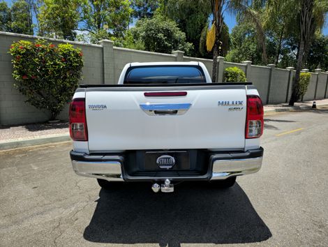 Toyota Hilux CD SRV 4x2 2.7 Flex 16V Aut.