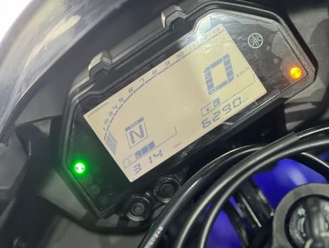 YAMAHA YZF R-3 321/ABS