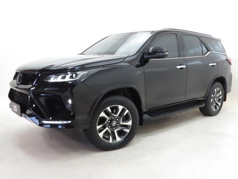 Toyota Hilux SW4 Diamond 2.8 TB 4x4 Die. Aut.