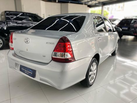 Toyota ETIOS X Plus Sedan 1.5 Flex 16V 4p Aut.