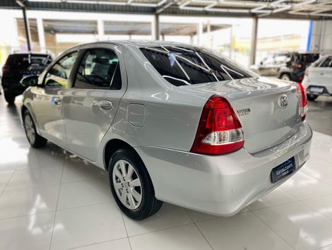 Toyota ETIOS X Plus Sedan 1.5 Flex 16V 4p Aut.