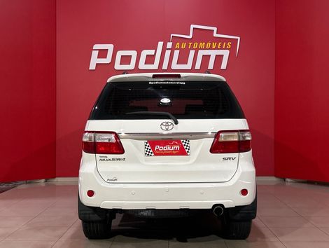 Toyota Hilux SW4 SRV D4-D 4x4 3.0 TDI Dies. Aut