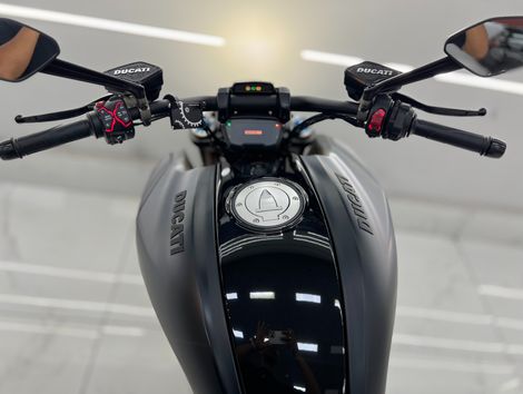 Ducati DIAVEL 1260 S