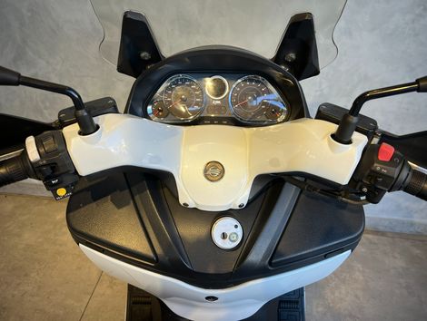 DAFRA MAXSYM 400i