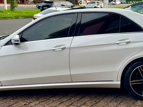 Mercedes E-250 CGI Avantgarde 2.0 TB 211cv Aut.