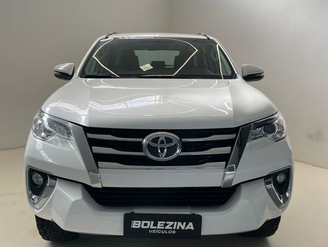 Toyota Hilux SW4 SR 4x2 2.7/ 2.7 Flex 16V Aut.