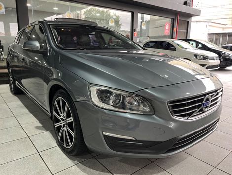 Volvo V60 T-5 MOMENTUM 2.0  5p