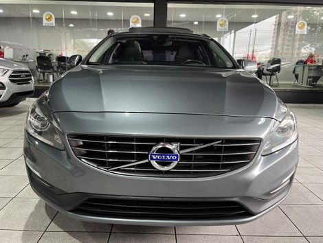 Volvo V60 T-5 MOMENTUM 2.0  5p