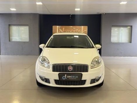 Fiat LINEA ESSENCE 1.8 Flex 16V 4p