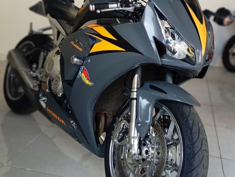 HONDA CBR 1000 RR Fireblade