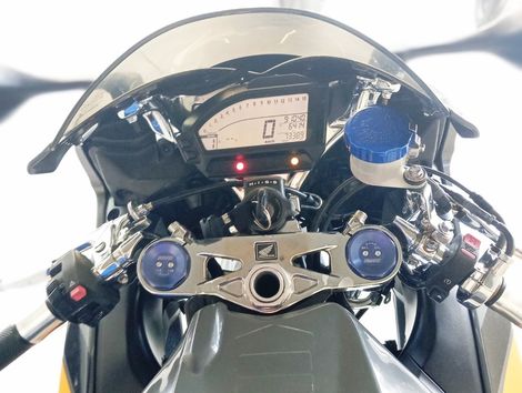 HONDA CBR 1000 RR Fireblade