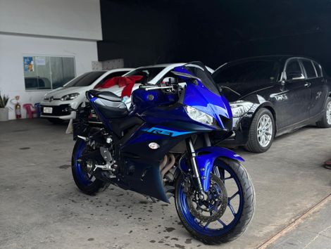 YAMAHA YZF R-3 321/ABS