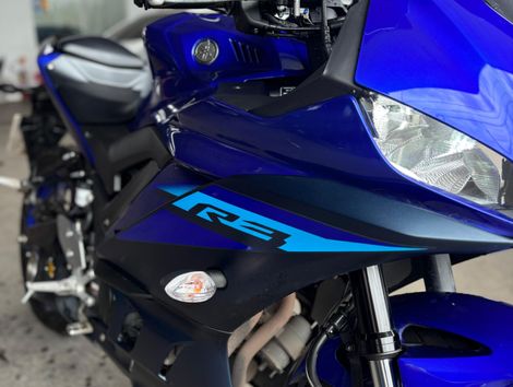 YAMAHA YZF R-3 321/ABS