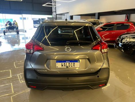 Nissan KICKS SL 1.6 16V FlexStar 5p Aut.
