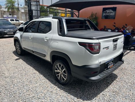 Fiat Strada Volcano 1.3 Flex 8V CD