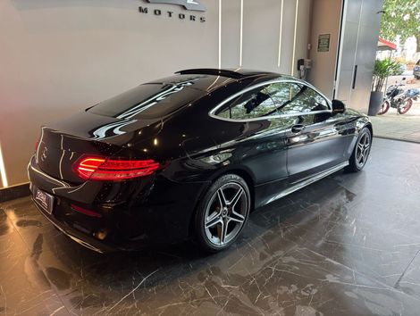 Mercedes C-180 CGI Coupe Sport 1.6 TB 16V Aut.