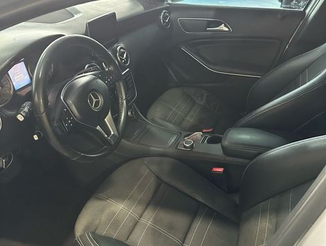 Mercedes Classe A 200 1.6 TB 16V Style 156cv Aut.