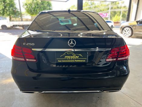 Mercedes E-250 CGI Avantgarde 2.0 TB 211cv Aut.