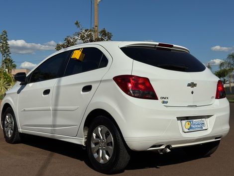 Chevrolet ONIX HATCH Joy 1.0 8V Flex 5p Mec.