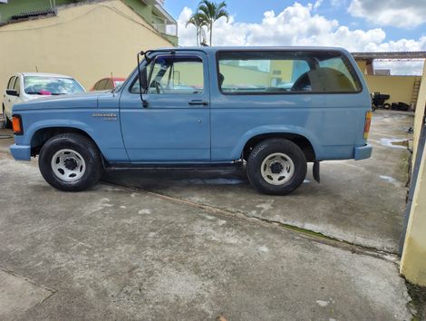 Chevrolet Bonanza S / Luxe 4.0 Diesel Turbo