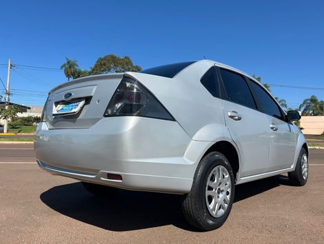 Ford Fiesta Sedan SE 1.6 8V Flex 4p