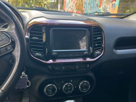 Fiat Toro Freedom 1.8 16V Flex Aut.