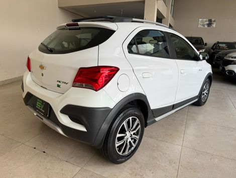 Chevrolet ONIX HATCH ACTIV 1.4 8V Flex 5p Mec.