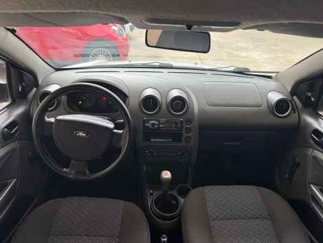 Ford Fiesta Sedan 1.0 8V Flex 4p