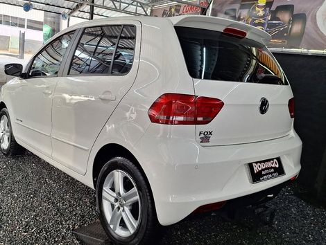VOLKSWAGEN 1.0 MPI COMFORTLINE 12V FLEX 4P MANUAL