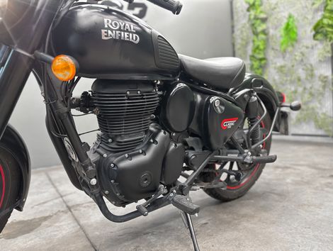Royal Enfield Classic 350 Dark
