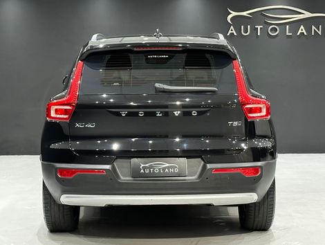 Volvo XC 40 T-5 MOMENTUM 2.0 252cv AWD