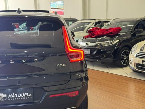 Volvo XC 40 T-5 R-DESIGN 2.0 252cv AWD