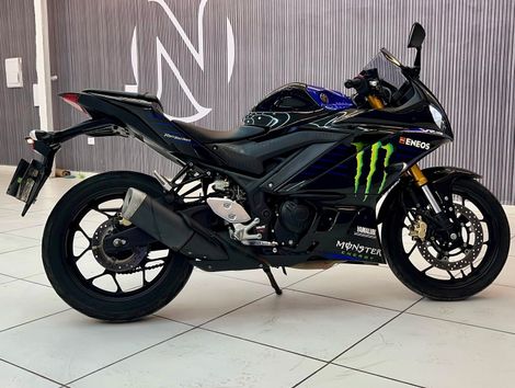 YAMAHA YZF R-3 321/ABS