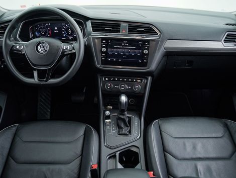 VolksWagen TIGUAN Allspac Comf 250 TSI 1.4 Flex