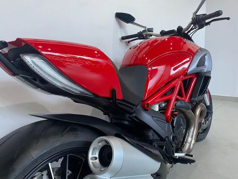 Ducati DIAVEL 1198