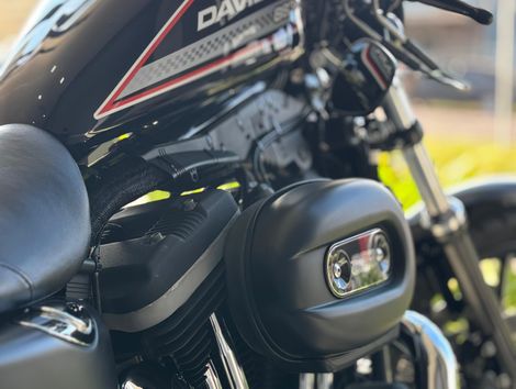 Harley XL 883 R