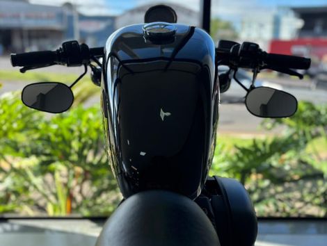 Harley XL 883 R