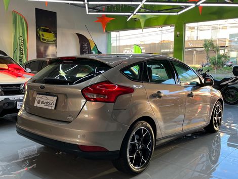 Ford Focus 2.0 16V/SE/SE Plus Flex 5p Aut.