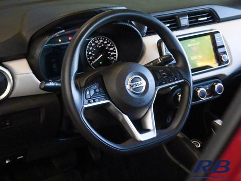 Nissan VERSA Advance 1.6 16V Flex Aut.