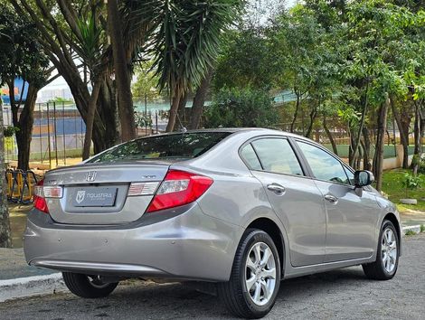 Honda Civic Sedan EXS 1.8/1.8 Flex 16V Aut. 4p