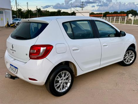 Renault SANDERO Expression Hi-Power 1.6 8V 5p