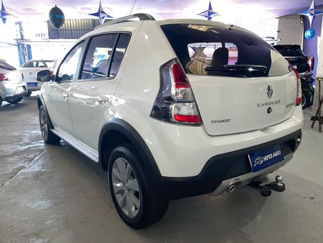 Renault SANDERO STEPWAY Hi-Flex 1.6 16V 5p Aut.