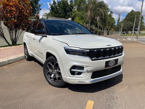 Jeep Commander Overland T270 1.3 TB Flex Aut.