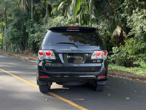 Toyota Hilux SW4 SR 4x2 2.7/ 2.7 Flex 16V Aut.