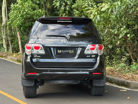Toyota Hilux SW4 SR 4x2 2.7/ 2.7 Flex 16V Aut.