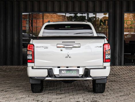 Mitsubishi L200 Triton Sport HPE-S 2.4 CD Dies. Aut