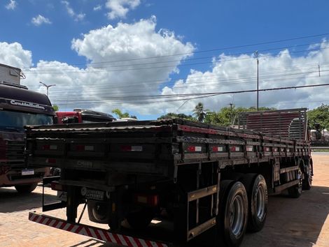 VOLVO VM 270 8x2 2p (diesel) (E5)