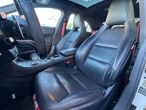 Mercedes CLA-45 AMG 4MATIC CGI 2.0 TB Aut.